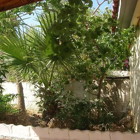 Aristea Apartamento *