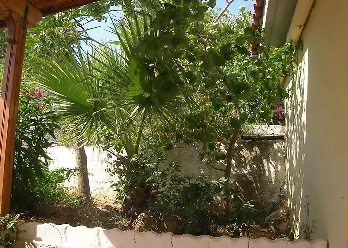 Aristea Apartament *